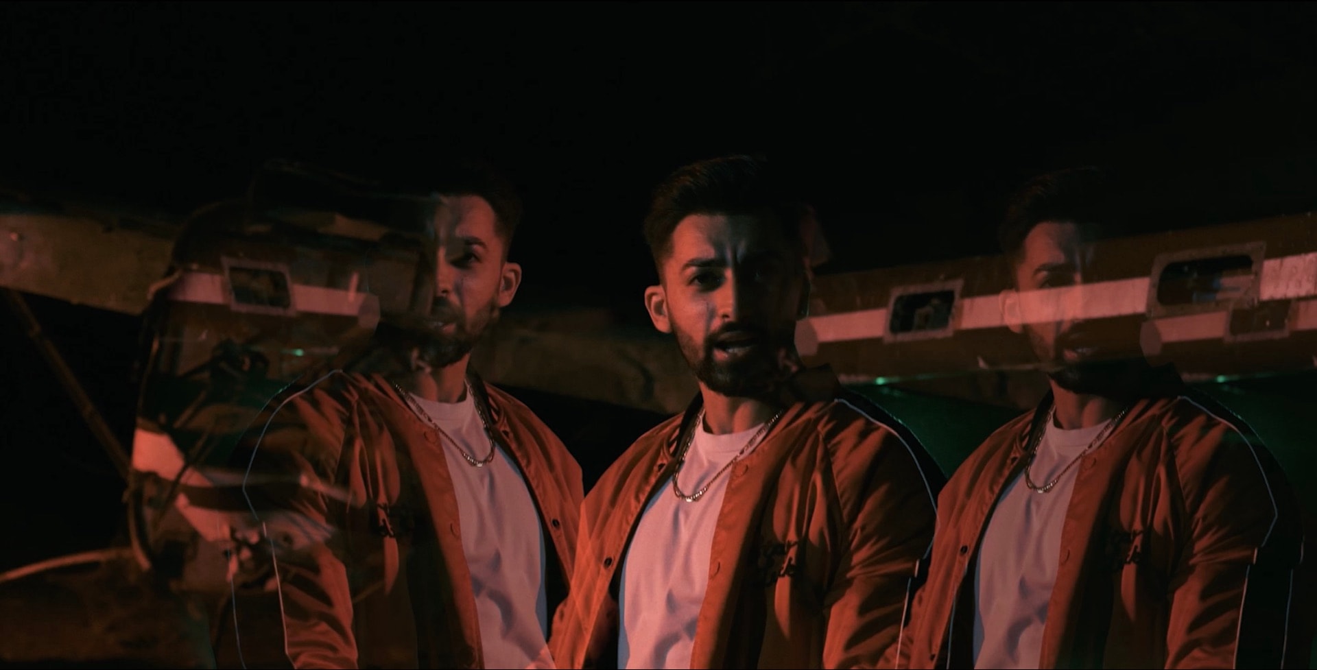 Mujhse Dhoor Reh — frame 8